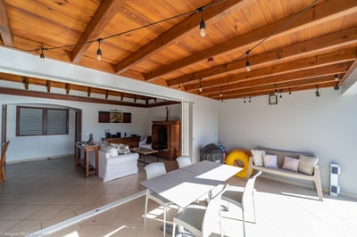 Luxury Villa Photo #11