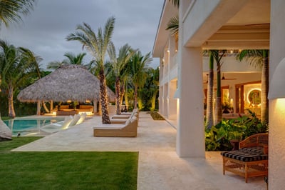 Luxury Villa Photo #13