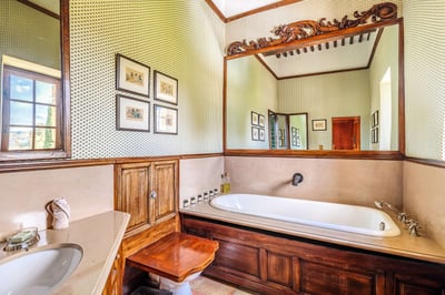 Luxury Villa Photo #27