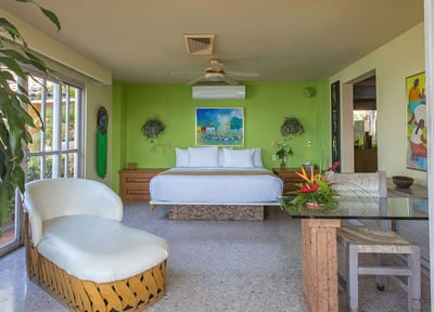 Luxury Villa Photo #22