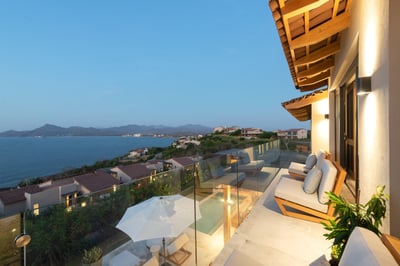 Luxury Villa Photo #58