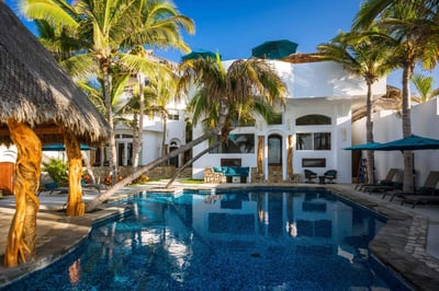 Luxury Villa Photo #2