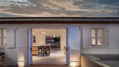 By Night: Modern and chic outdoor lightings.
 
