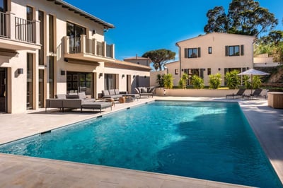 Luxury Villa Photo #4