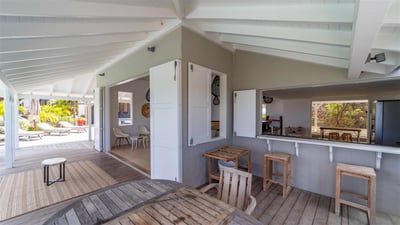 Kitchen & Dining Area