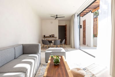 Luxury Villa Photo #16