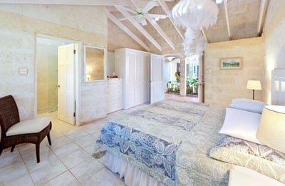 Luxury Villa Photo #11