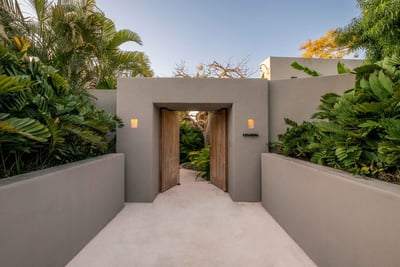 Luxury Villa Photo #41
