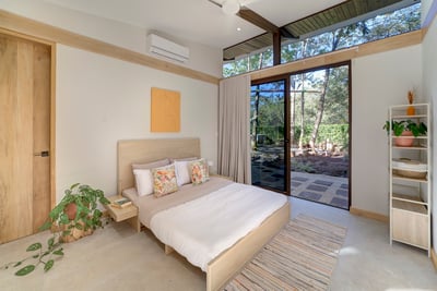 Luxury Villa Photo #26