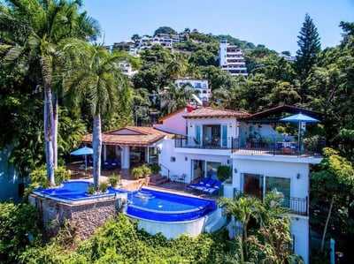 Luxury Villa Photo #2