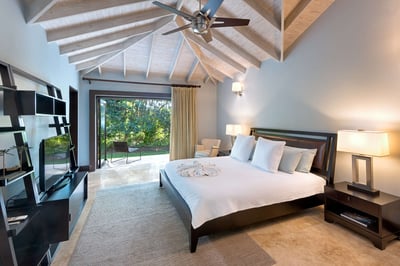 Luxury Villa Photo #11