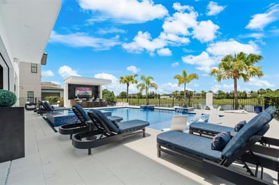 Luxury Villa Photo #6