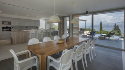 Luxury Villa Photo #23