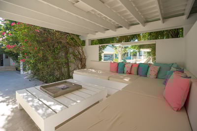 Luxury Villa Photo #26