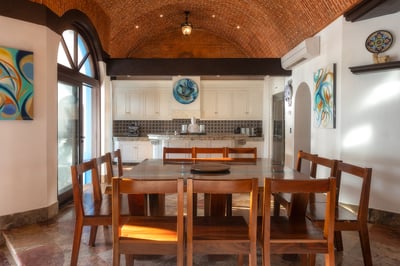 Luxury Villa Photo #26