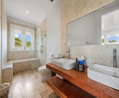 Luxury Villa Photo #24