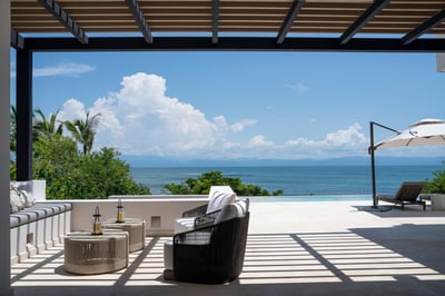 Luxury Villa Photo #13