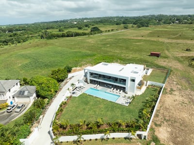 Luxury Villa Photo #2