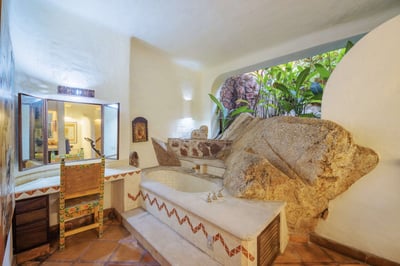 Luxury Villa Photo #43