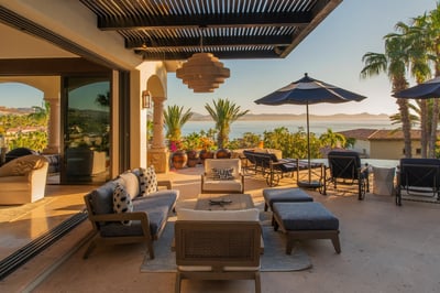 Luxury Villa Photo #8
