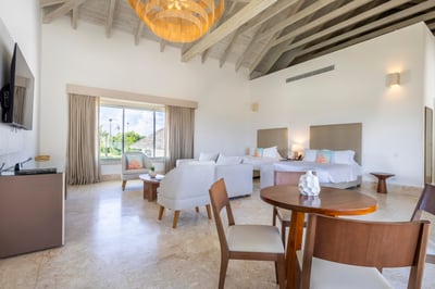 Luxury Villa Photo #33