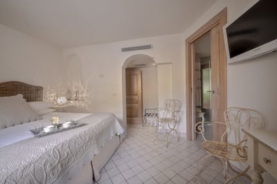 Luxury Villa Photo #37