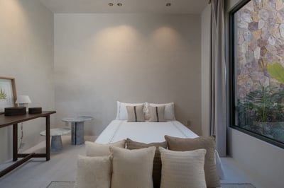 Luxury Villa Photo #45