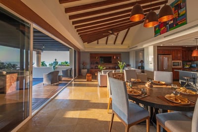 Luxury Villa Photo #13