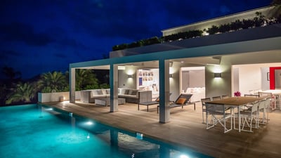 Luxury Villa Photo #3