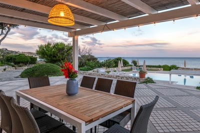 Luxury Villa Photo #33