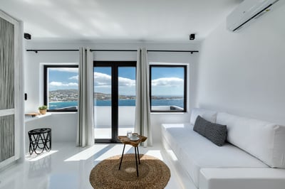 Luxury Villa Photo #18