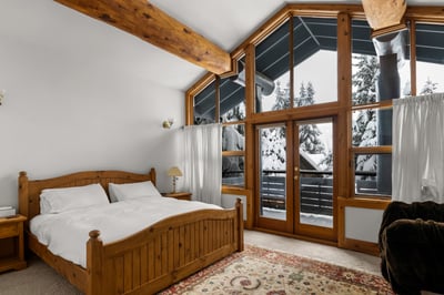 Luxury Villa Photo #6