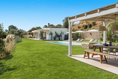 Luxury Villa Photo #10