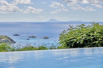 Luxury Villa Photo #7