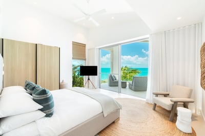 Luxury Villa Photo #25