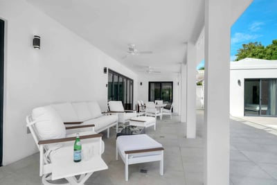 Luxury Villa Photo #7