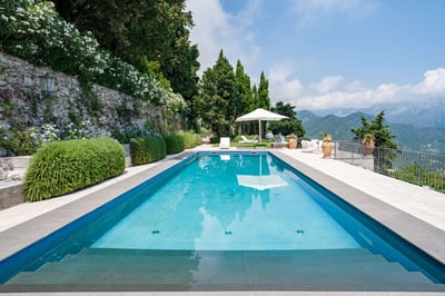 Luxury Villa Photo #13