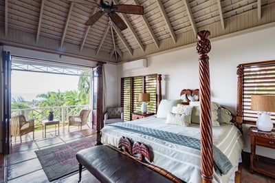 Luxury Villa Photo #11