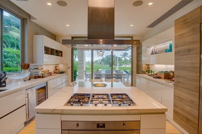 Luxury Villa Photo #38
