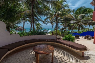 Luxury Villa Photo #4
