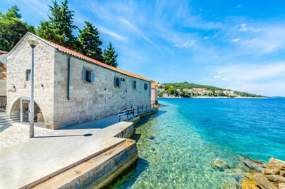 Luxury Villa Photo #6