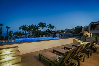 Luxury Villa Photo #12