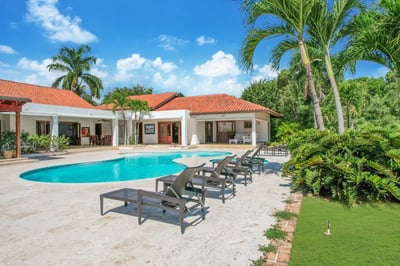 Luxury Villa Photo #2