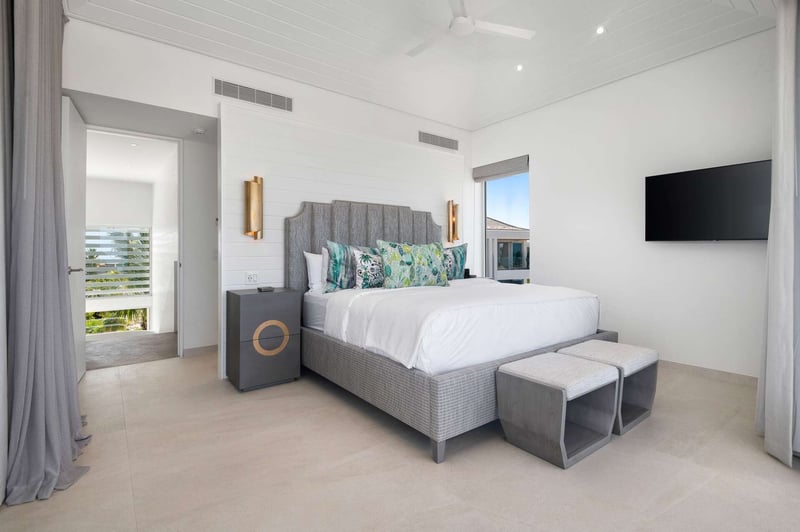 Beach Enclave Grace Bay 6 BDM Premium Ocean View Villa
