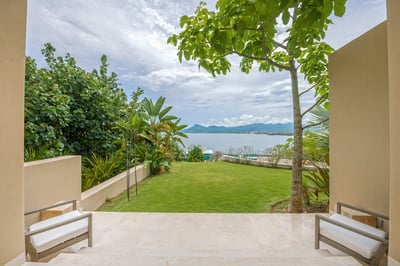 Luxury Villa Photo #35