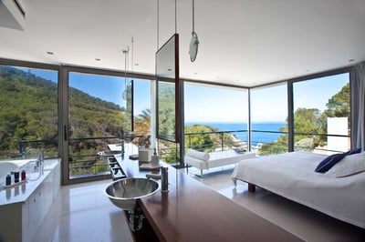 Luxury Villa Photo #24