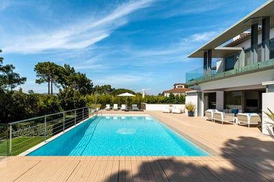 Luxury Villa Photo #2