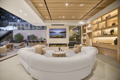 Luxury Villa Photo #26