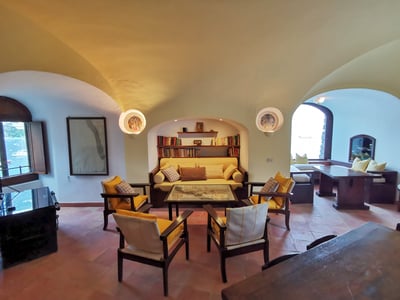 Luxury Villa Photo #15
