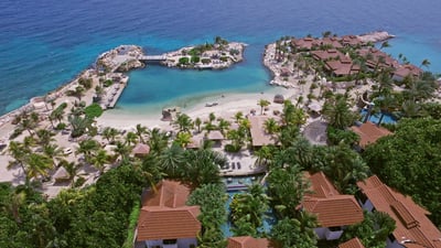 Luxury Villa Photo #10